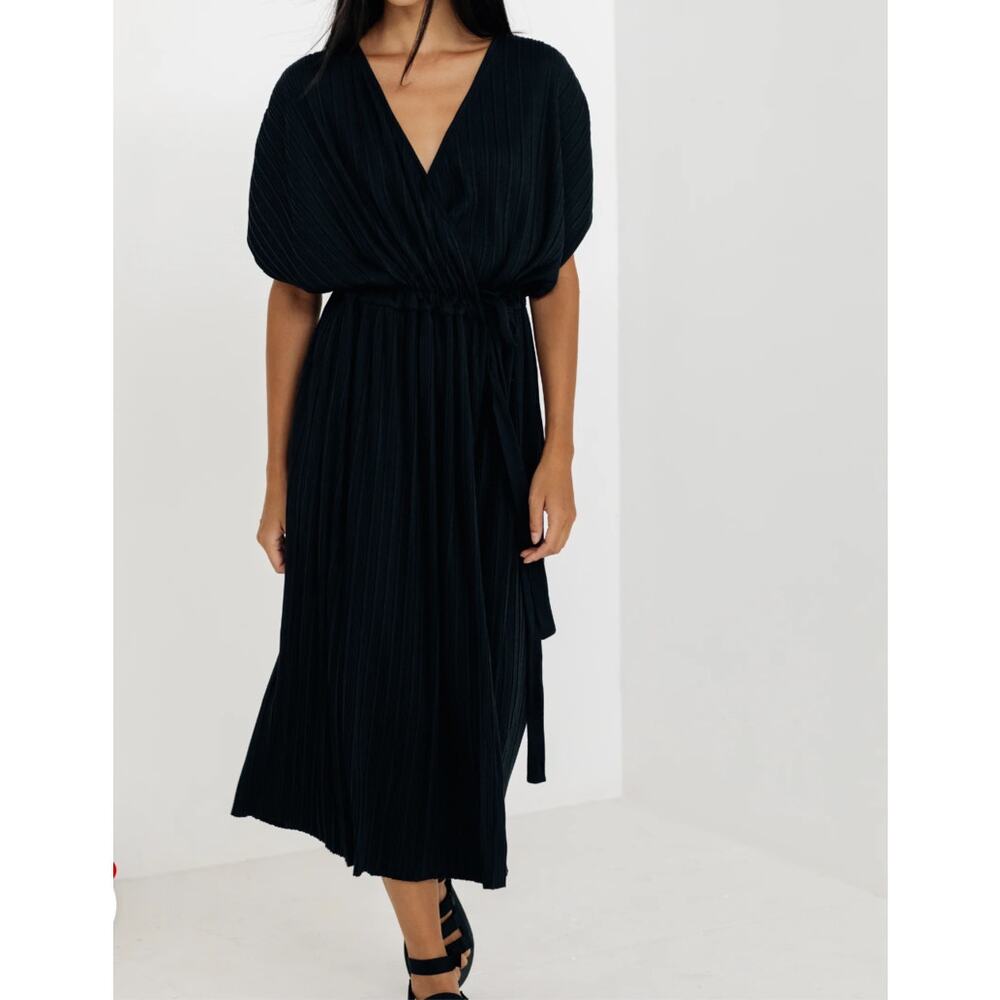 Paper Label Women's Black Pleated Wrap Midi Dress Size Small